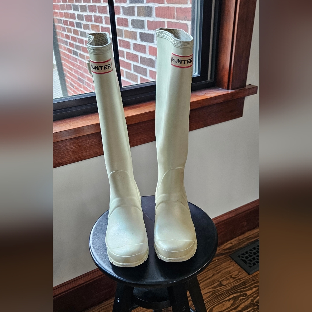 Hunter Women's White Knee-High Boots